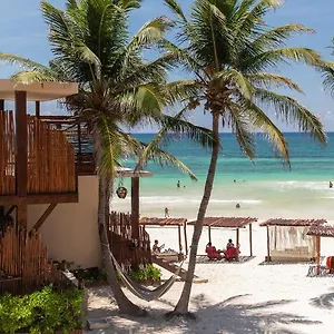 Отель La Zebra Tulum, A Small Luxury